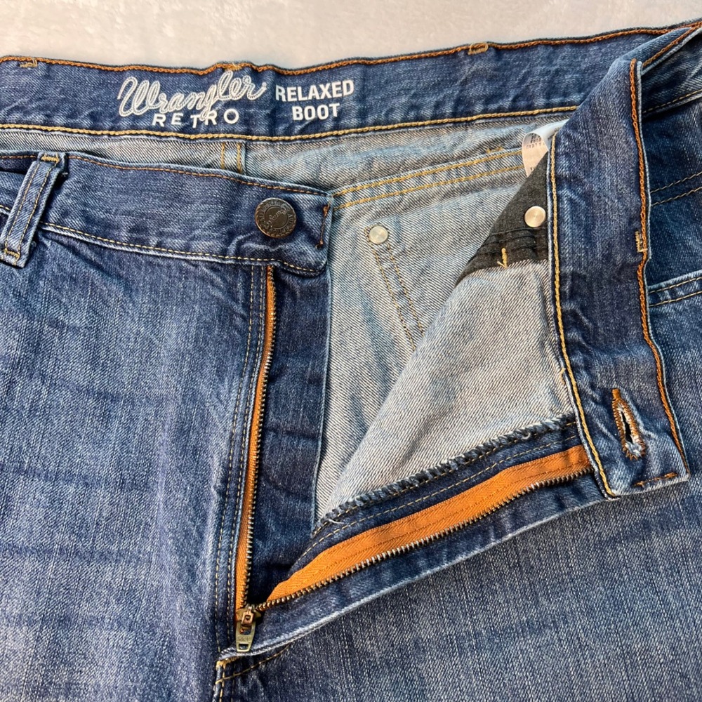 Wrangler Retro Relaxed Boot Jeans Mens 38x36 (39x36) TALL Med Wash Western FLAWS - Picture 5 of 16